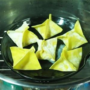 Cách làm mì hoành thánh sốt nấm