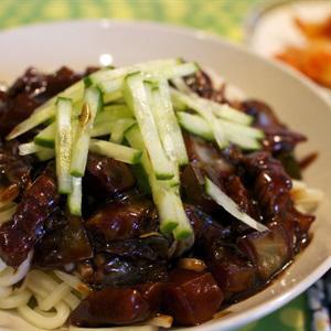 Cách làm mì Jajang kiểu Hàn