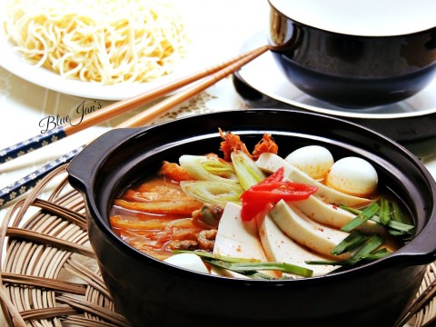 Mì kim chi hải sản