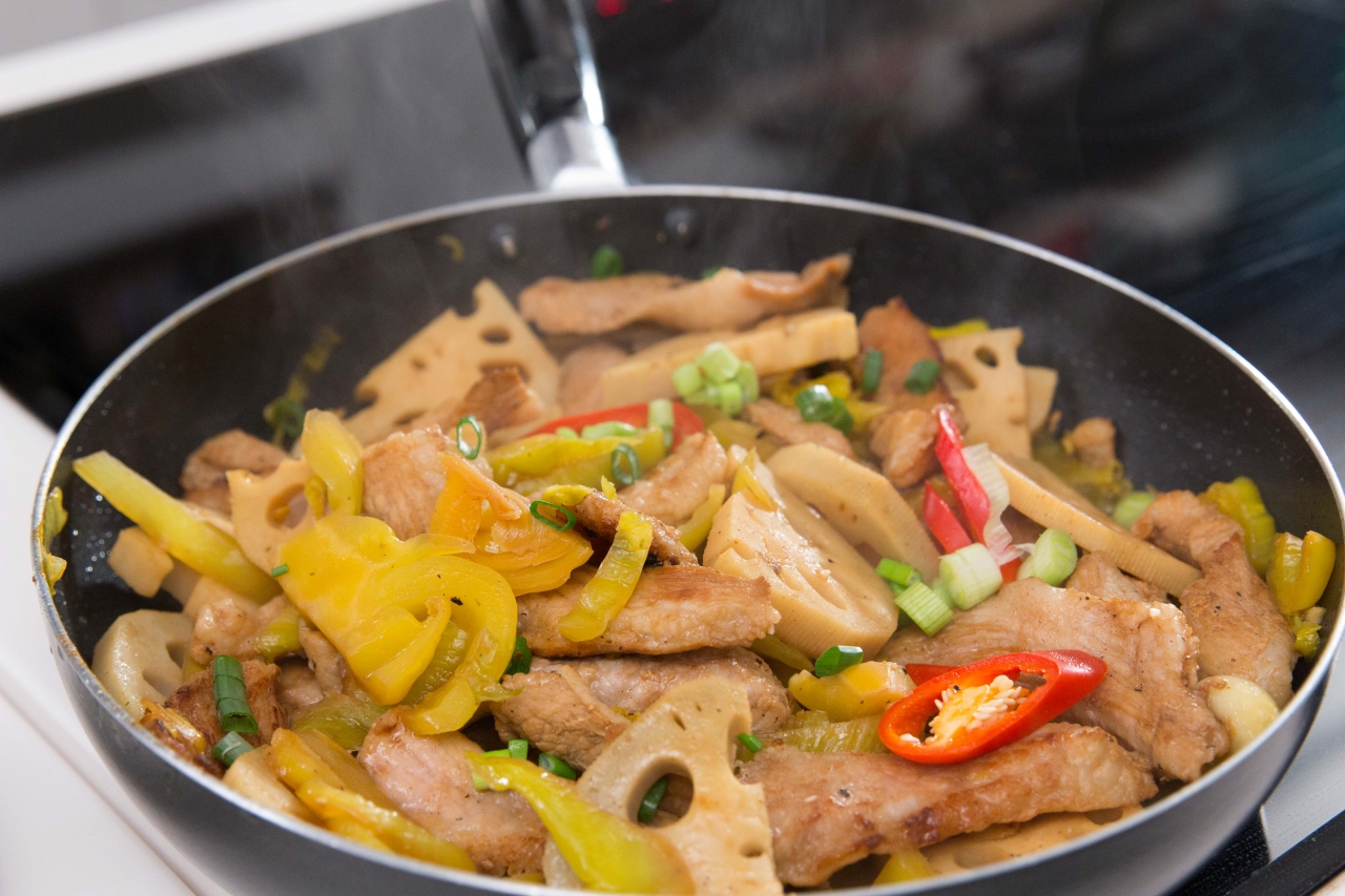 Mì lạnh xào dưa tuyệt ngon và vô cùng hấp dẫn