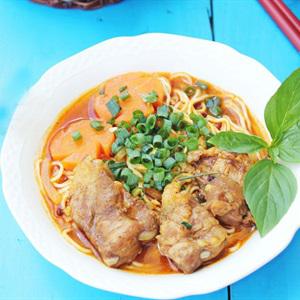 Cách làm mì nấu sườn