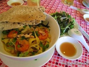 Mì Quảng tôm thịt