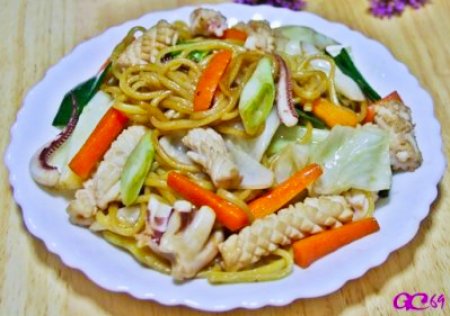 Mì soba xào hải sản