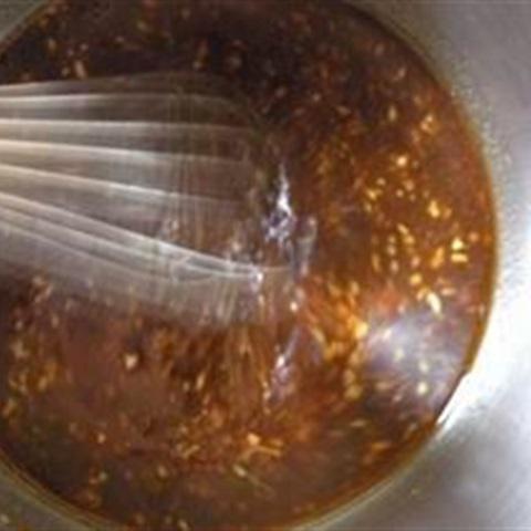 Cách làm mì sốt mè đen