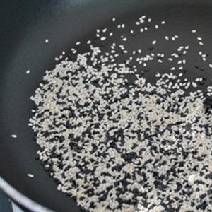 Cách làm mì spaghetti kim chi