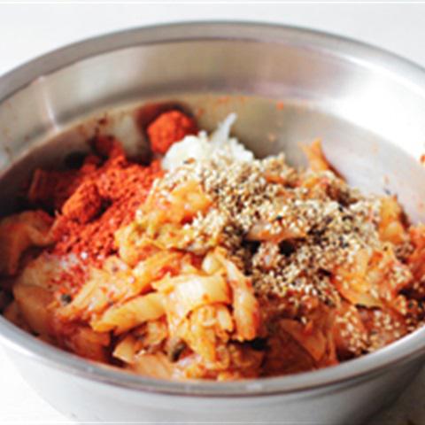 Cách làm mì spaghetti kim chi