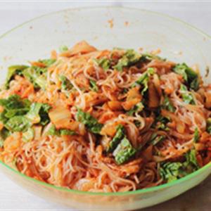Cách làm mì spaghetti kim chi