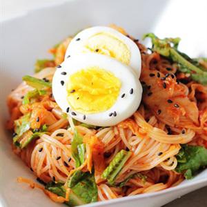 Cách làm mì spaghetti kim chi