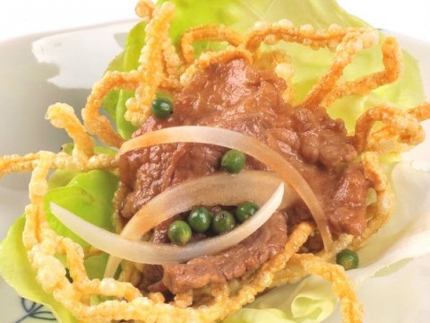 Mì thịt bò xào giòn