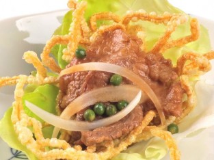 Mì thịt bò xào giòn