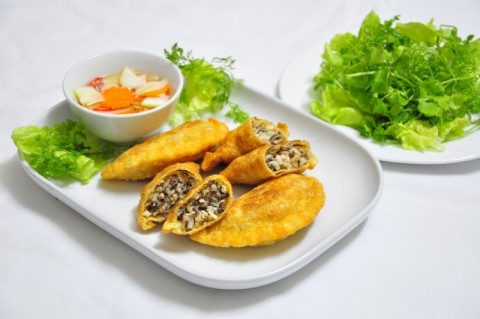 Mì tôm xào gà ngộ nghĩnh