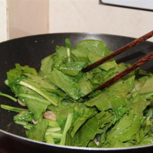 Cách làm mì tôm xào thập cẩm