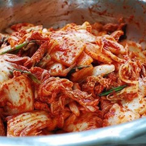 Cách làm mì tôm xào thịt bò phô mai