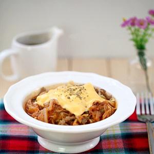 Cách làm mì tôm xào thịt bò phô mai