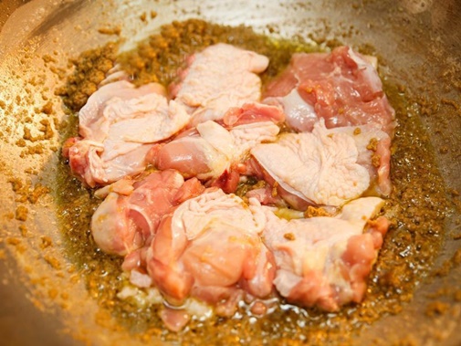 Mì trộn chua cay siêu ngon đốn tim giới trẻ gần xa