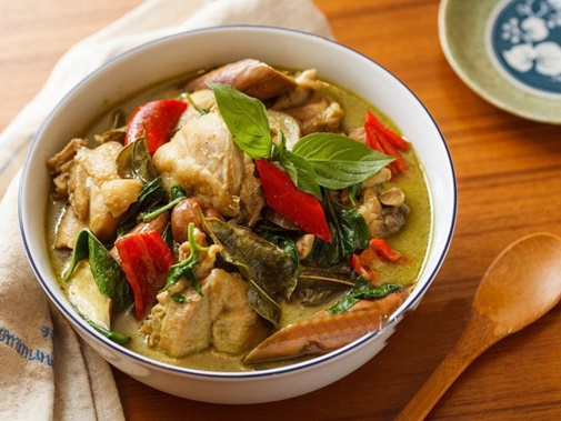 Mì trộn chua cay siêu ngon đốn tim giới trẻ gần xa