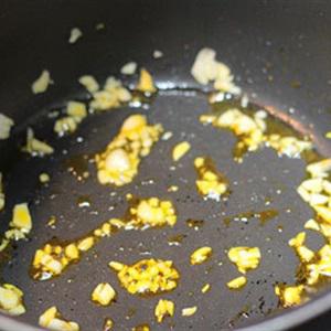 Cách làm mì trộn gà nước tương