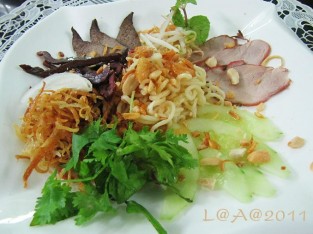 Mì trộn Hàn Quốc