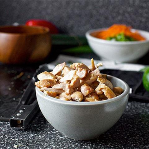 Cách làm mì trộn thịt gà