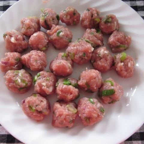 Cách làm mì trứng cuộn thịt