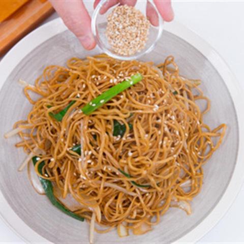 Cách làm mì trứng xào giá đỗ