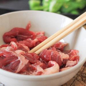 Cách làm mì trứng xào thịt bò