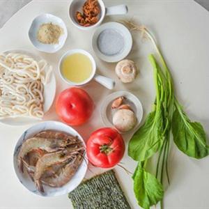 Cách làm mì udon nấu tôm