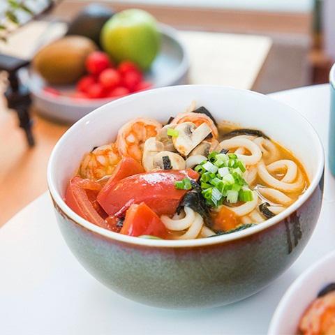 Cách làm mì udon nấu tôm