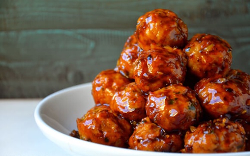 Mì viên sốt cà chua cả nhà khen ngon