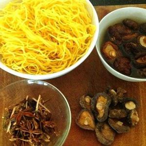 Cách làm mì vịt tiềm