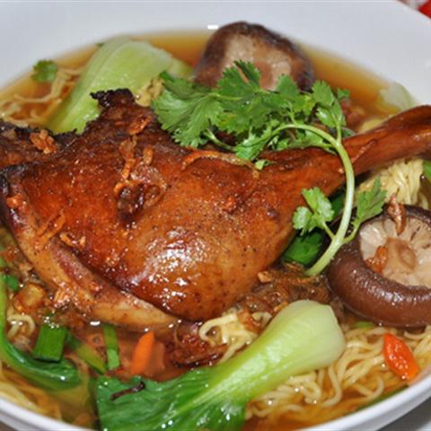 Cách làm mì vịt tiềm