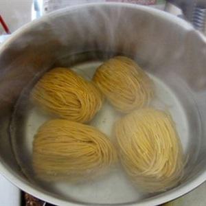 Cách làm mì xá xíu