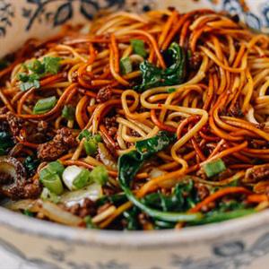 Cách làm mì xào bò băm