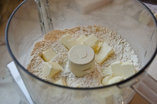 Mì xào chả tôm mềm xốp, thơm béo