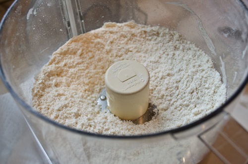 Mì xào chả tôm mềm xốp, thơm béo