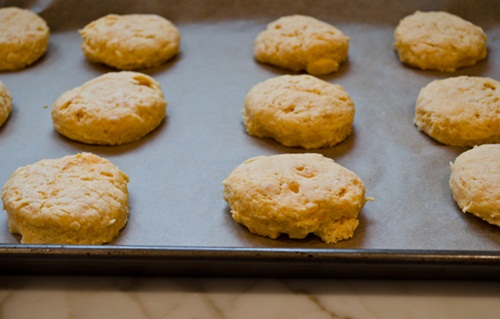 Mì xào chả tôm mềm xốp, thơm béo