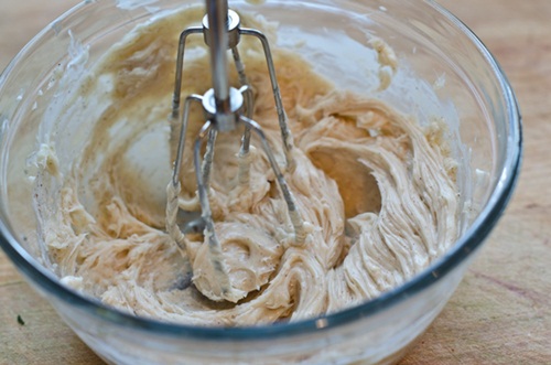 Mì xào chả tôm mềm xốp, thơm béo