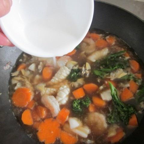 Cách làm mì xào giòn hải sản