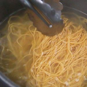 Cách làm mì xào hải sản