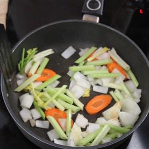 Cách làm mì xào hải sản