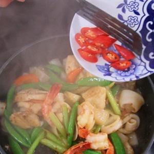 Cách làm mì xào hải sản