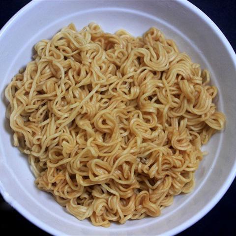 Cách làm mì xào nấm hương