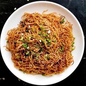 Cách làm mì xào nước tương