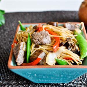 Cách làm mì xào thịt bò