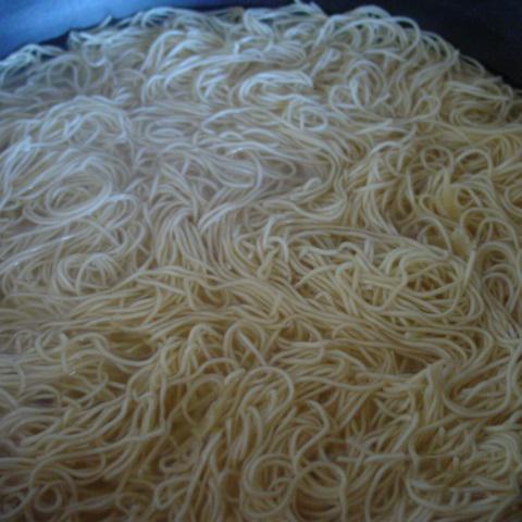 Cách làm mì xào tôm thịt