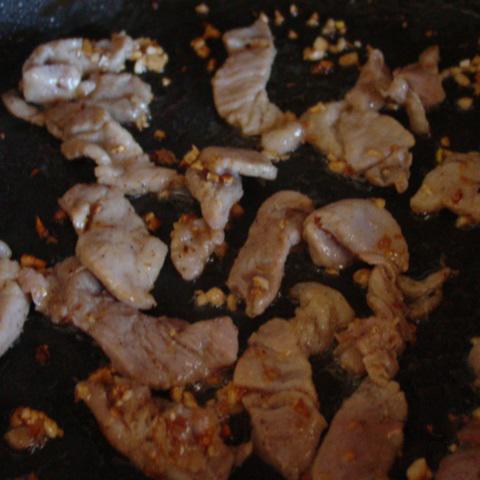 Cách làm mì xào tôm thịt