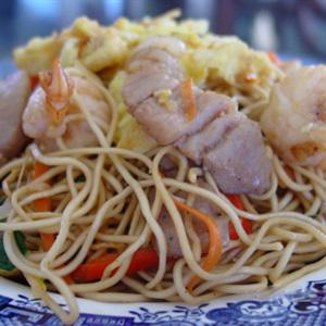 Cách làm mì xào tôm thịt