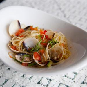 Cách làm mì ý nghêu sa tế