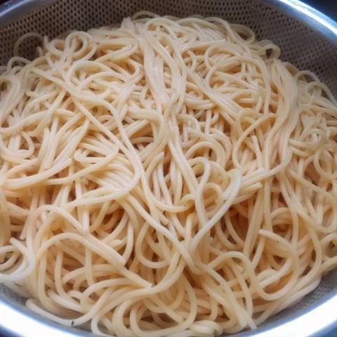 Cách làm mì Ý rau củ thịt băm