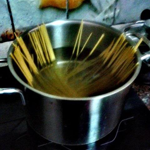 Cách làm mì Ý sốt bò cà chua